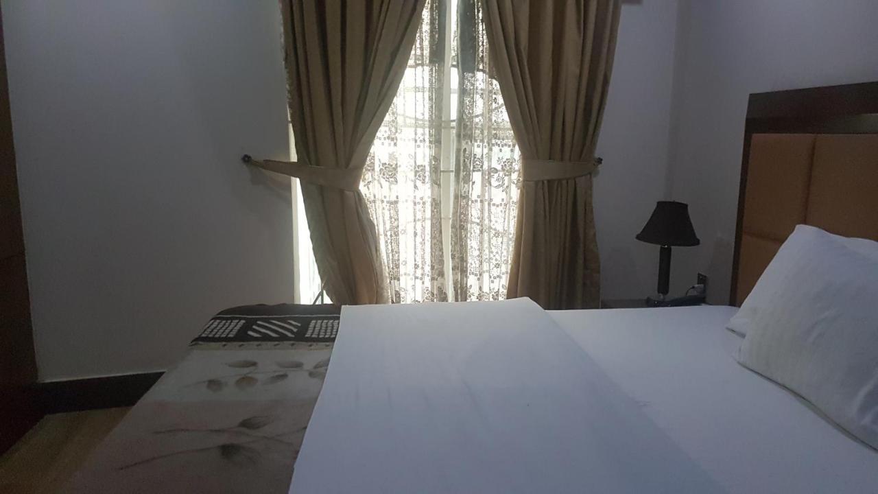Midtown Hotel Rawalpindi Exterior foto